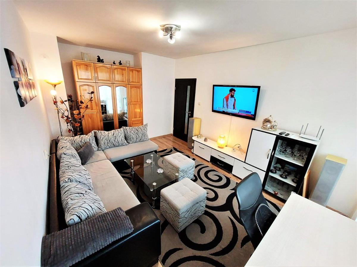 3 Rooms Apartment, Top Center, 1St Floor, Aubg, Free Parking, Pc I5 Ssd, 3 Led Tvs 200 Channels, Wifi, Terrace, Easy-Late Check-In, Stay Before Greece Blagoevgrad Luaran gambar