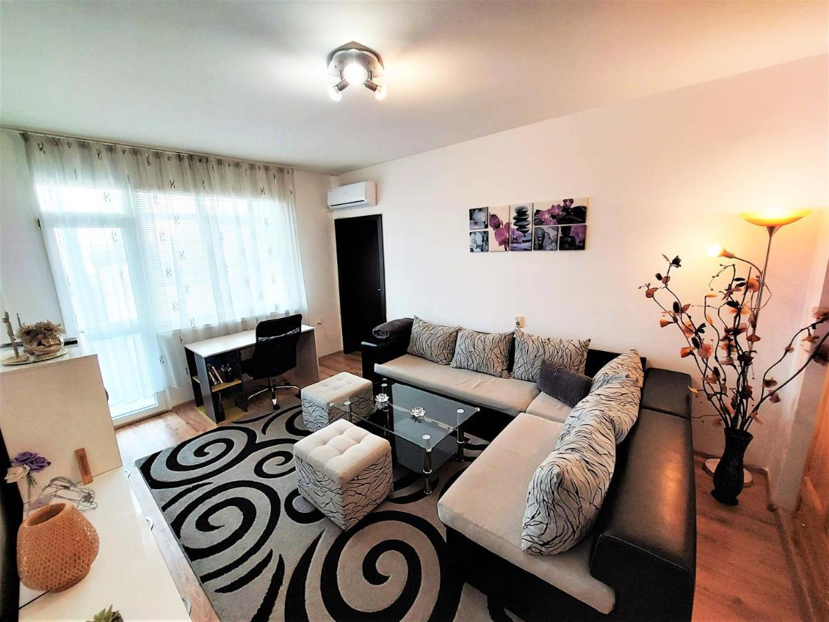 3 Rooms Apartment, Top Center, 1St Floor, Aubg, Free Parking, Pc I5 Ssd, 3 Led Tvs 200 Channels, Wifi, Terrace, Easy-Late Check-In, Stay Before Greece Blagoevgrad Luaran gambar
