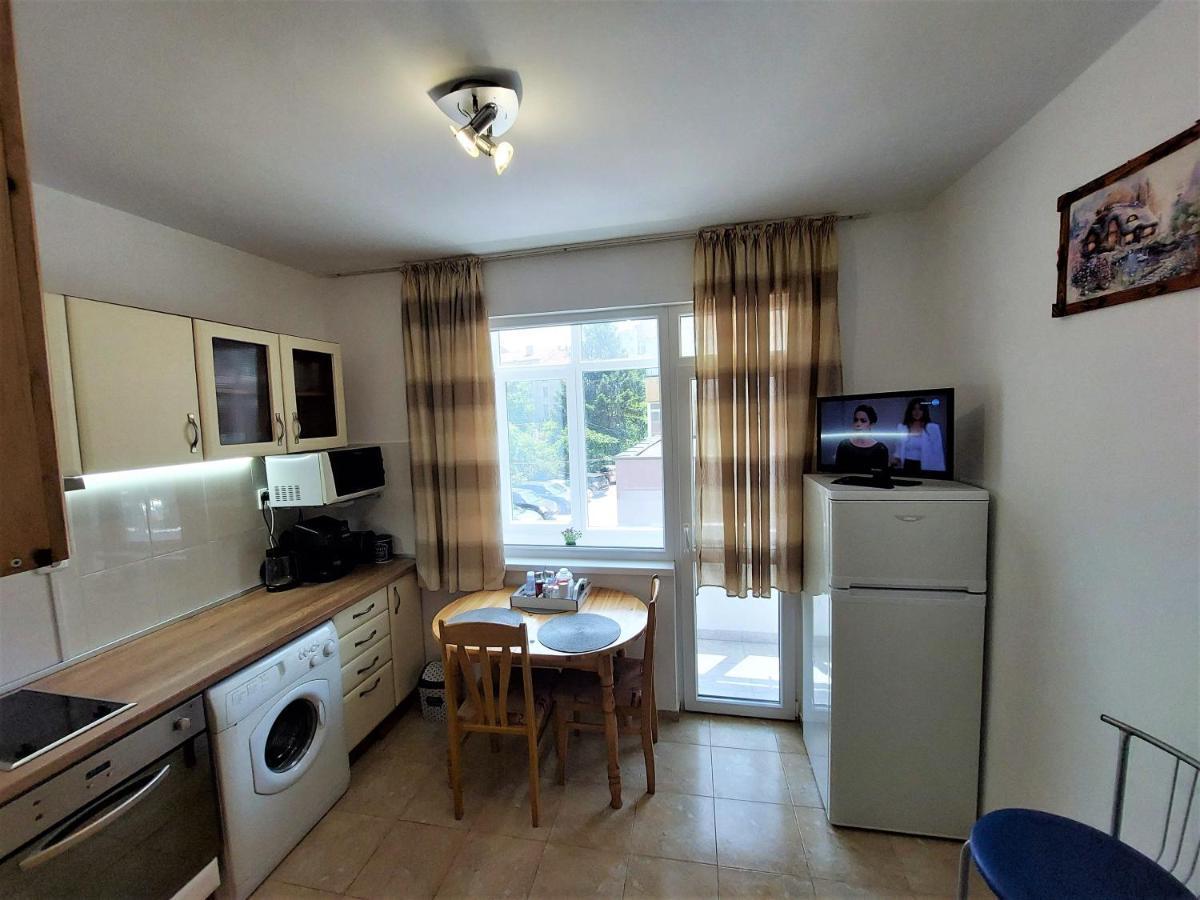 3 Rooms Apartment, Top Center, 1St Floor, Aubg, Free Parking, Pc I5 Ssd, 3 Led Tvs 200 Channels, Wifi, Terrace, Easy-Late Check-In, Stay Before Greece Blagoevgrad Luaran gambar