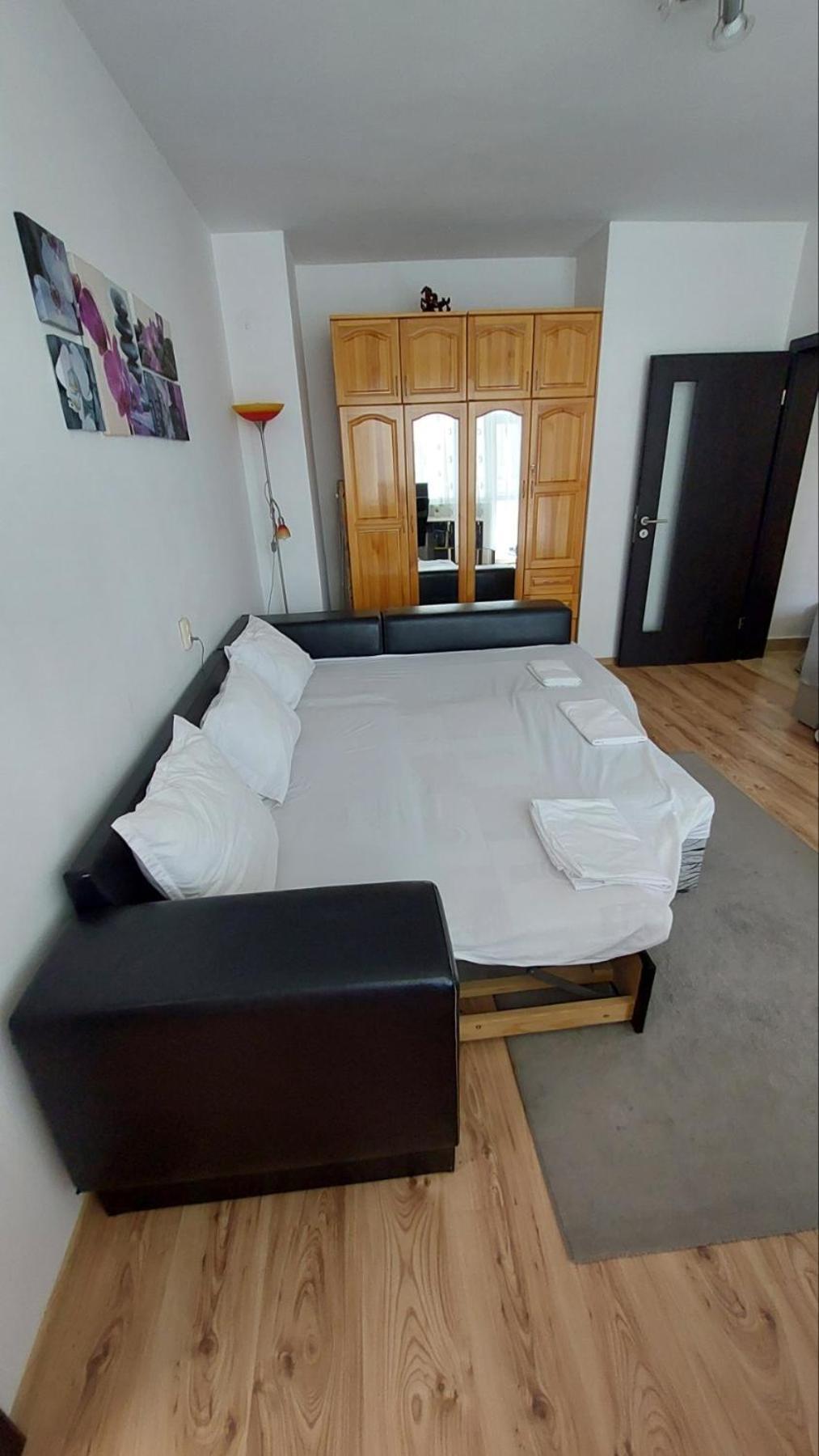 3 Rooms Apartment, Top Center, 1St Floor, Aubg, Free Parking, Pc I5 Ssd, 3 Led Tvs 200 Channels, Wifi, Terrace, Easy-Late Check-In, Stay Before Greece Blagoevgrad Luaran gambar